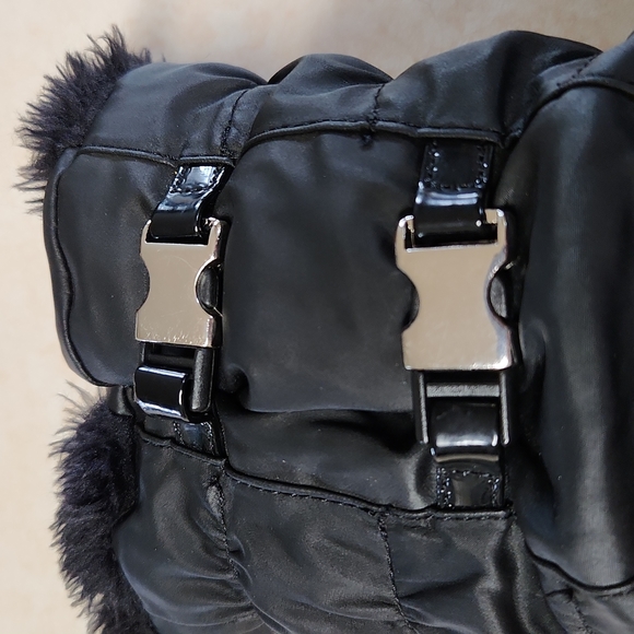 New Girls Totes Waterproof 2 Buckle Style Winter Boots Faux Fur Size 1 - Picture 8 of 12